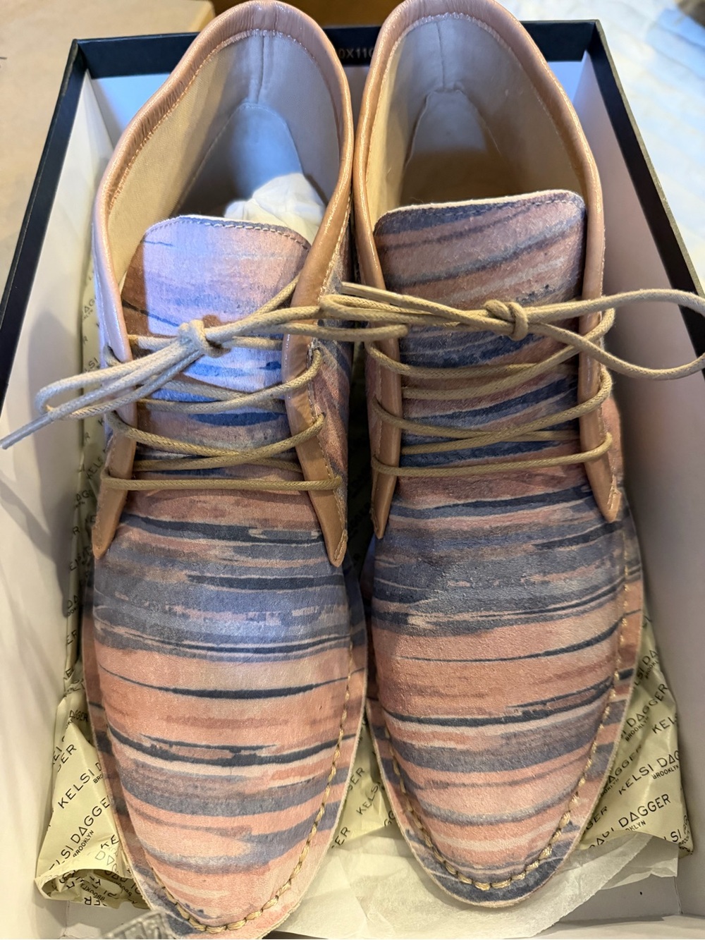 Kelsi Dagger Brooklyn  ~ Women 9.5 B  
Pink & Blue Striped Casual Chukka